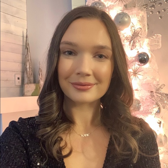 Meet your Posher, Katie - Picture 1 of 1